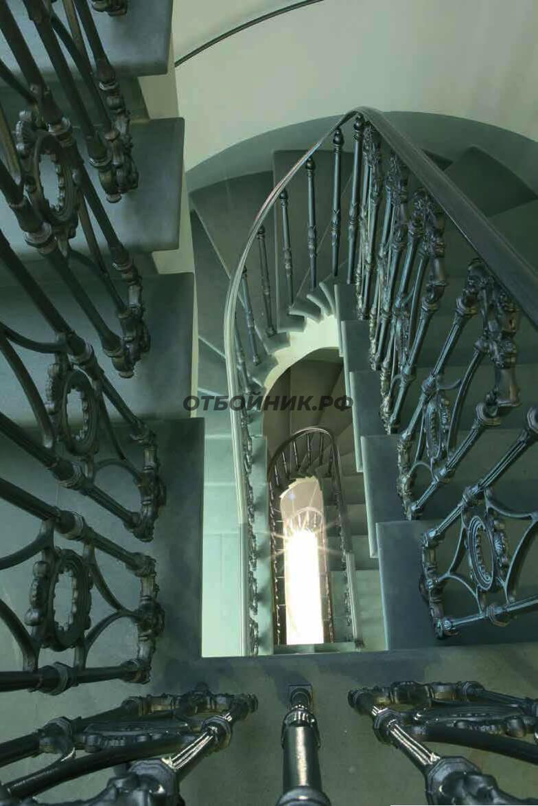 Литые перила для лестниц RD31 в стиле готика- фото 1